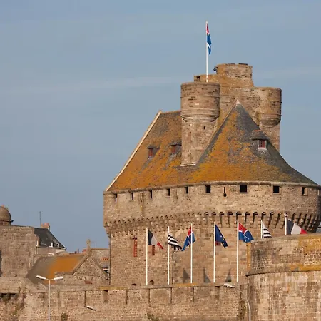 La Porte Pierre-logis Intra Muros
