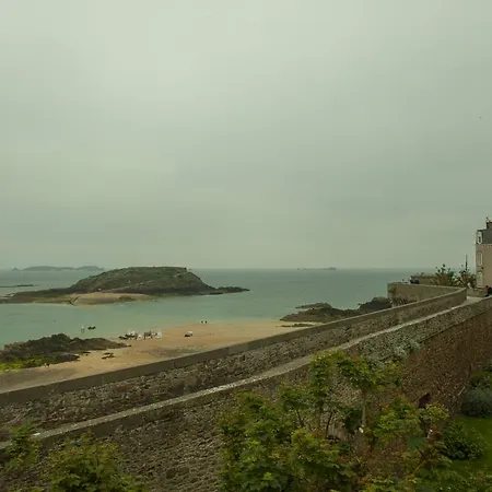 La Porte Pierre-logis Intra Muros
